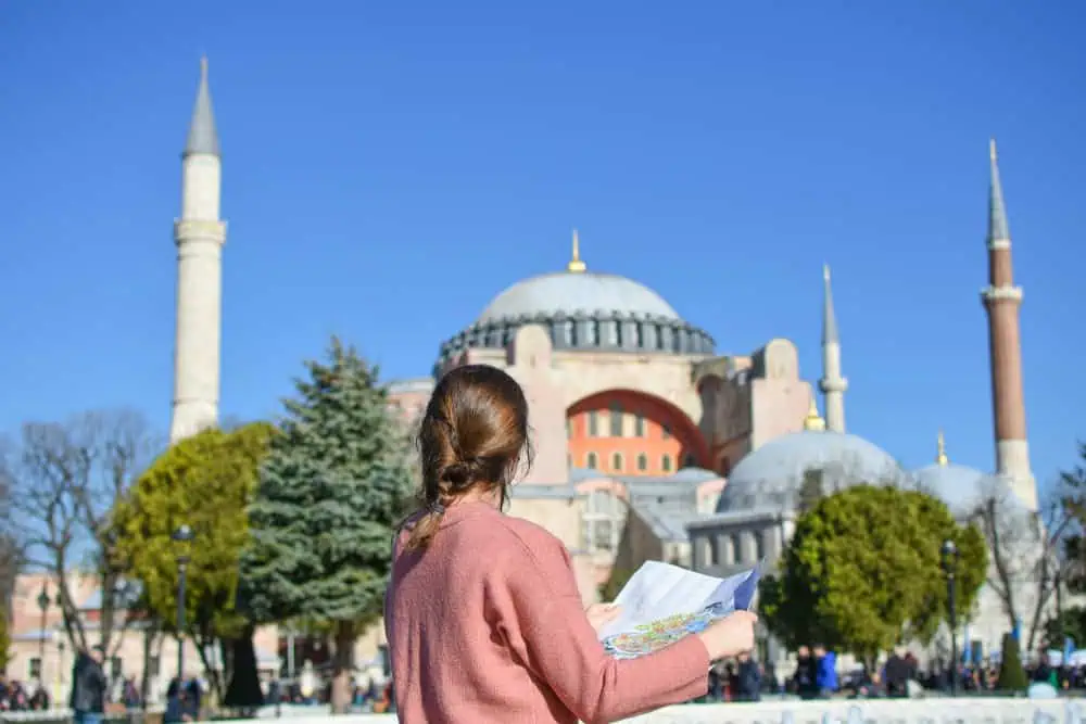 Finding the Best Tour Guide in Istanbul