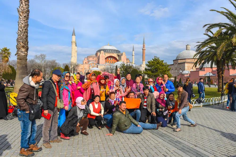 Key Qualities of the Best Private Tour Guide in Istanbul