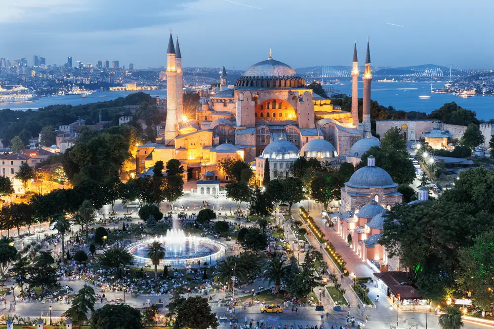 How Istanbul Transforms During Ramadan